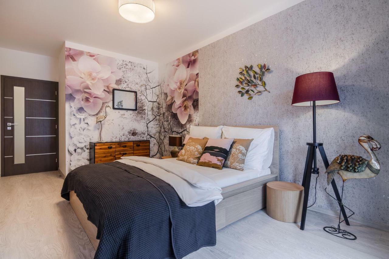 Prague Luxury Apartments Parking By Michal&Friends エクステリア 写真