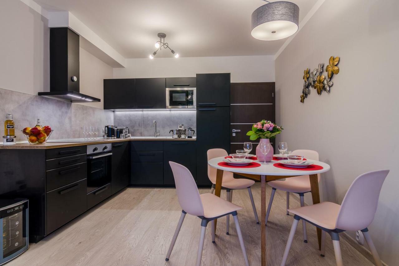 Prague Luxury Apartments Parking By Michal&Friends エクステリア 写真