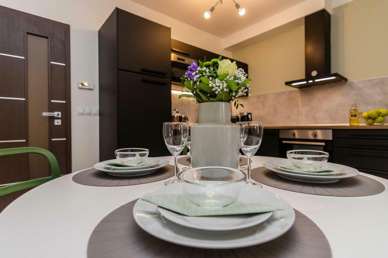 Prague Luxury Apartments Parking By Michal&Friends エクステリア 写真